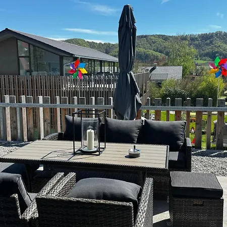 Semesterbostad Bodensee Penthouse 23d - Seesicht - Billiard - Massage - Trambolin - Bbq - Tischkicker - Panorama Exklusive *